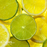 5min Recipe: Detoxifying Lemon Water